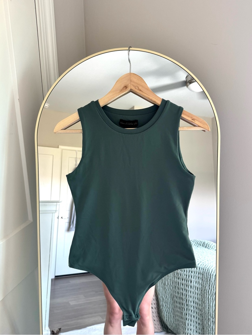 House of Harlow 1960 Sleeveless Crew Neck Bodysuit